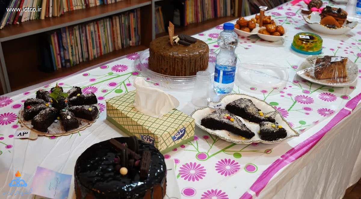 برگزاری جشنواره پخت کیک و شیرینی و جشنواره پخت غذای محلی در پایانه نفتی خارگ 13