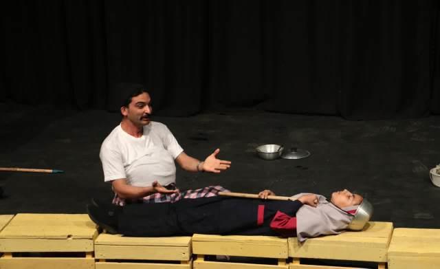 نمایش‌های اجرا شده در دوازدهمین جشنواره تئاتر «کودک و نوجوان» جزیره خارگ 33