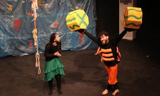 نمایش‌های اجرا شده در دوازدهمین جشنواره تئاتر «کودک و نوجوان» جزیره خارگ 29