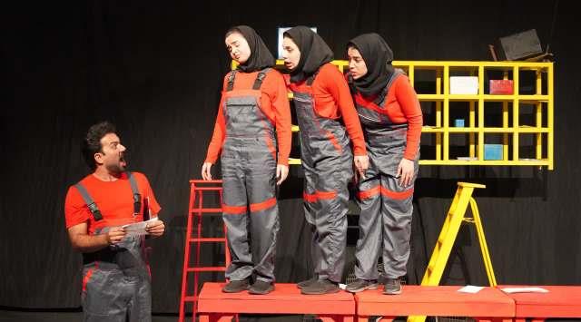 نمایش‌های اجرا شده در دوازدهمین جشنواره تئاتر «کودک و نوجوان» جزیره خارگ 22