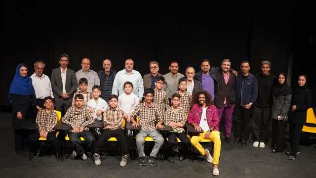 نمایش‌های اجرا شده در دوازدهمین جشنواره تئاتر «کودک و نوجوان» جزیره خارگ 8