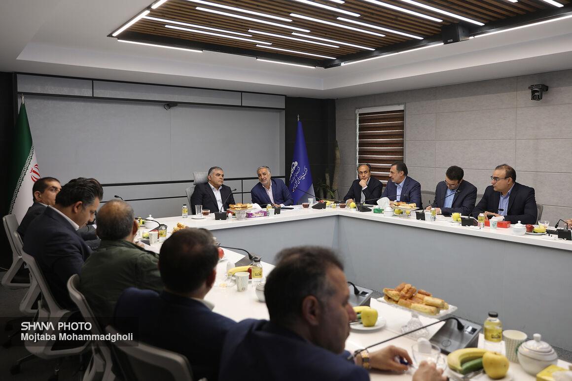 پاک نژاد+ اسدروز+ وزیر 9