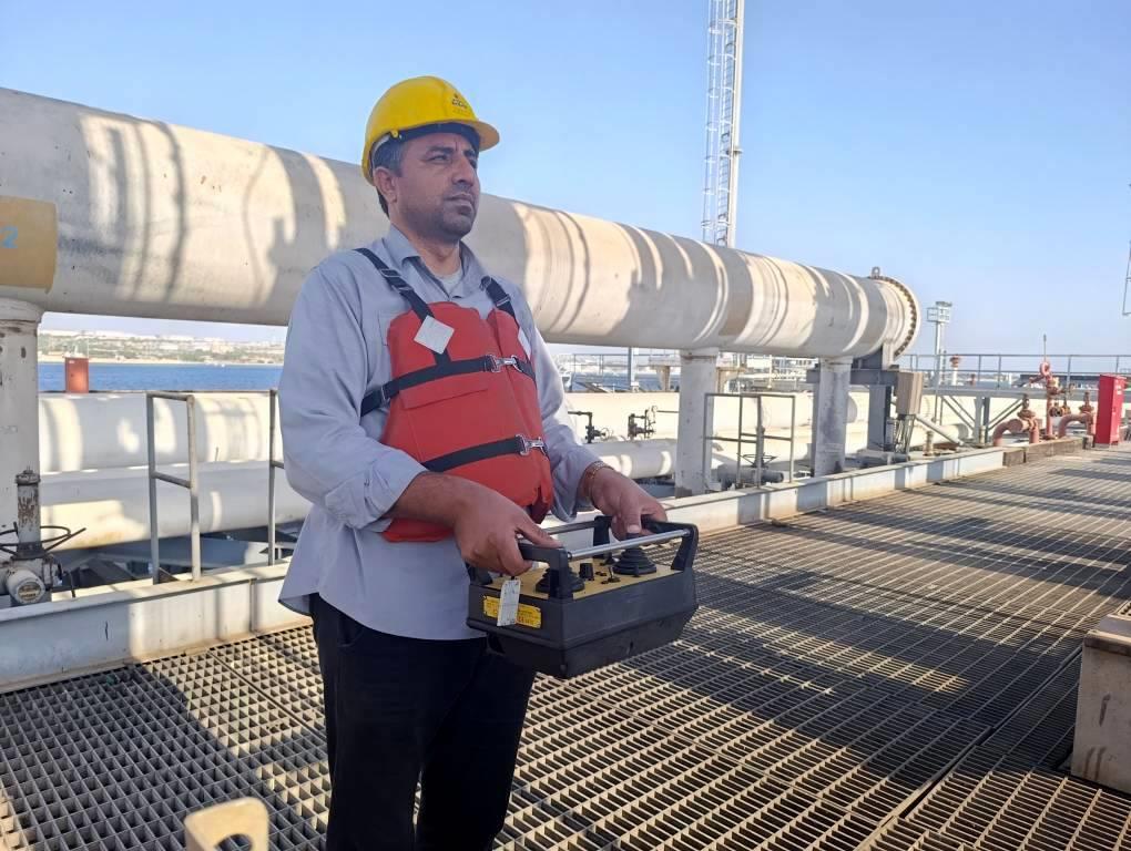 بومی سازی +تجهیز راهبردی +پایانه های نفتی ایران+ريموت کنترل بازوهای بارگیری نفت
