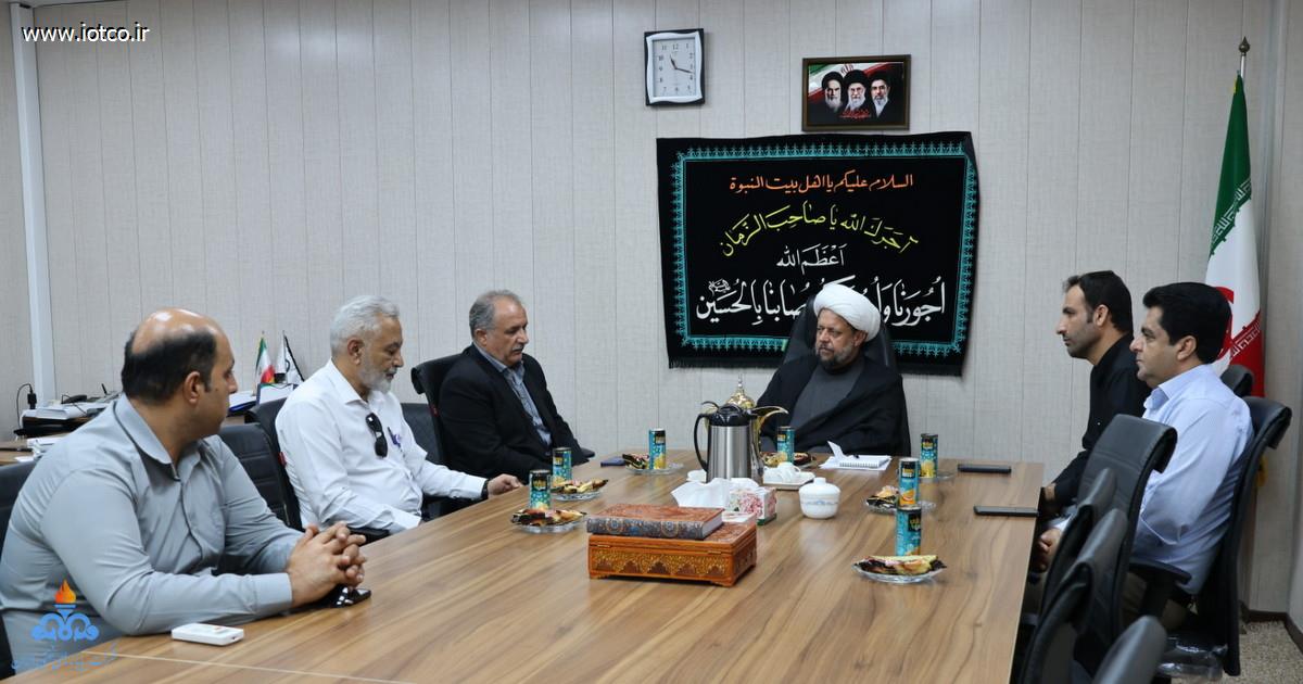 غلامحسین گرامی، مدیر پایانه میعانات گازی پارس جنوبی، +حجت‌الاسلام والمسلمین محمدی، امام جمعه شهرستان عسلویه  6