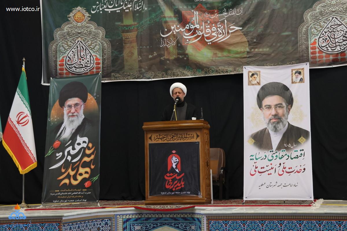 غلامحسین گرامی، مدیر پایانه میعانات گازی پارس جنوبی، +حجت‌الاسلام والمسلمین محمدی، امام جمعه شهرستان عسلویه  2
