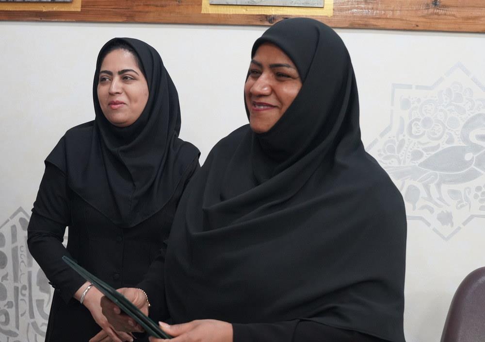 روز کارمند 16