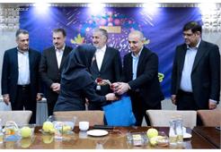 بانوان شاغل در ستاد شرکت پایانه‌های نفتی ایران تجلیل شدند