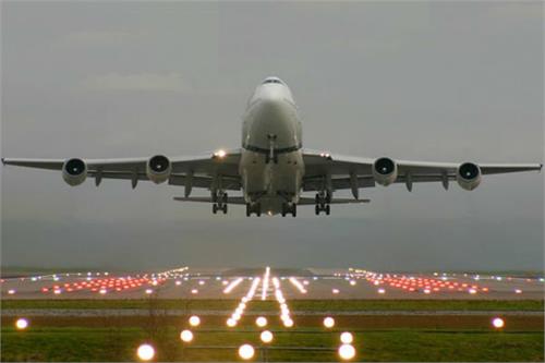 توسعه زیرساخت‌های فرودگاه خارگ/ انجام سالانه ۴۸۰۰ پرواز