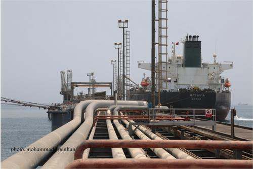 صادرات نفت ایران در اردیبهشت‌ماه؛ روزی ۲.۷۵۰ میلیون بشکه
