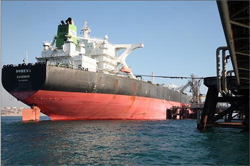 صادرات نفت خام ایران روزانه ٦٠٠ هزار بشکه افزایش یافت