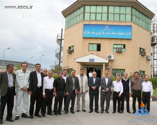 دیدار نوروزی مدیرعامل شرکت پایانه های نفتی ایران با کارکنان در جزیره خارگ